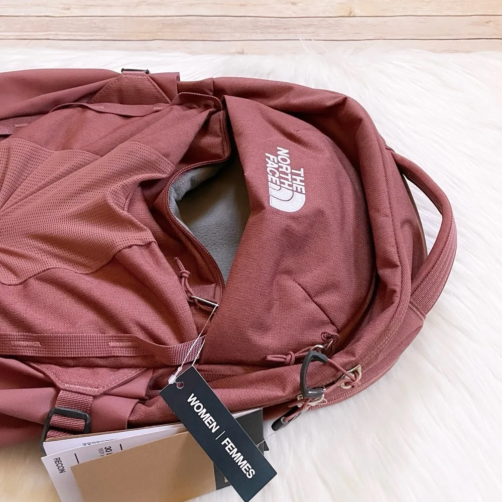 The North Face Women’s Recon 30 Liter Backpack - Picture 6 of 10